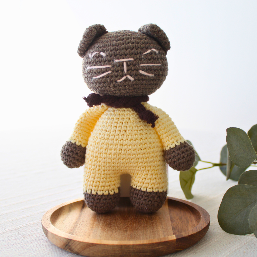 Peluche de amigurumi gato