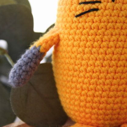 Peluche de amigurumi gato amarillo